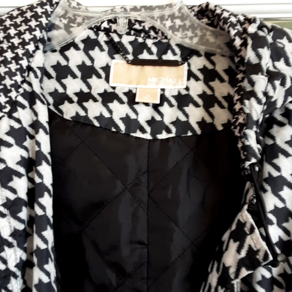 Michael Michael Kors Anorak Houndstooth Hooded Raincoat Jacket with Pockets - Picture 2 of 3